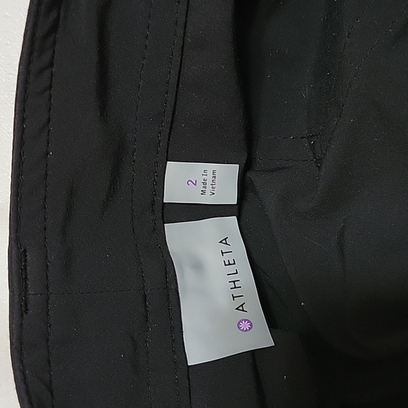 Athleta black low rise dipper capris size 2 - Picture 7 of 8